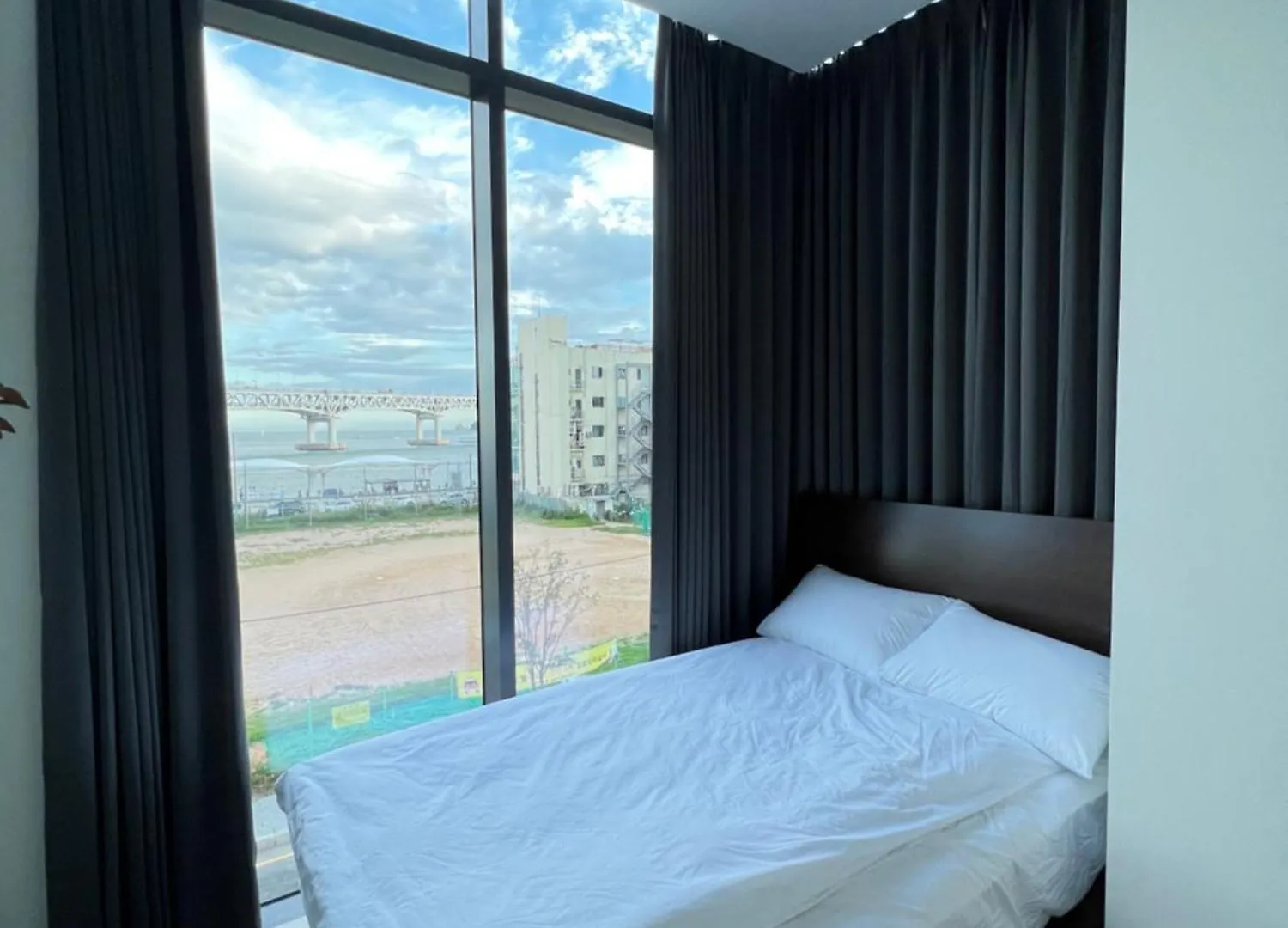 Cuddle Stay Busan 0*,